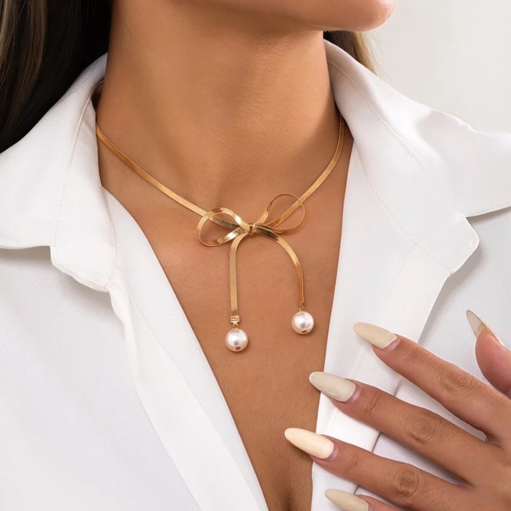 🆕 Gold Pearl Bow Necklace